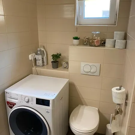 Deak Apartman *