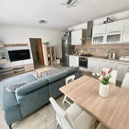 Deak Apartman